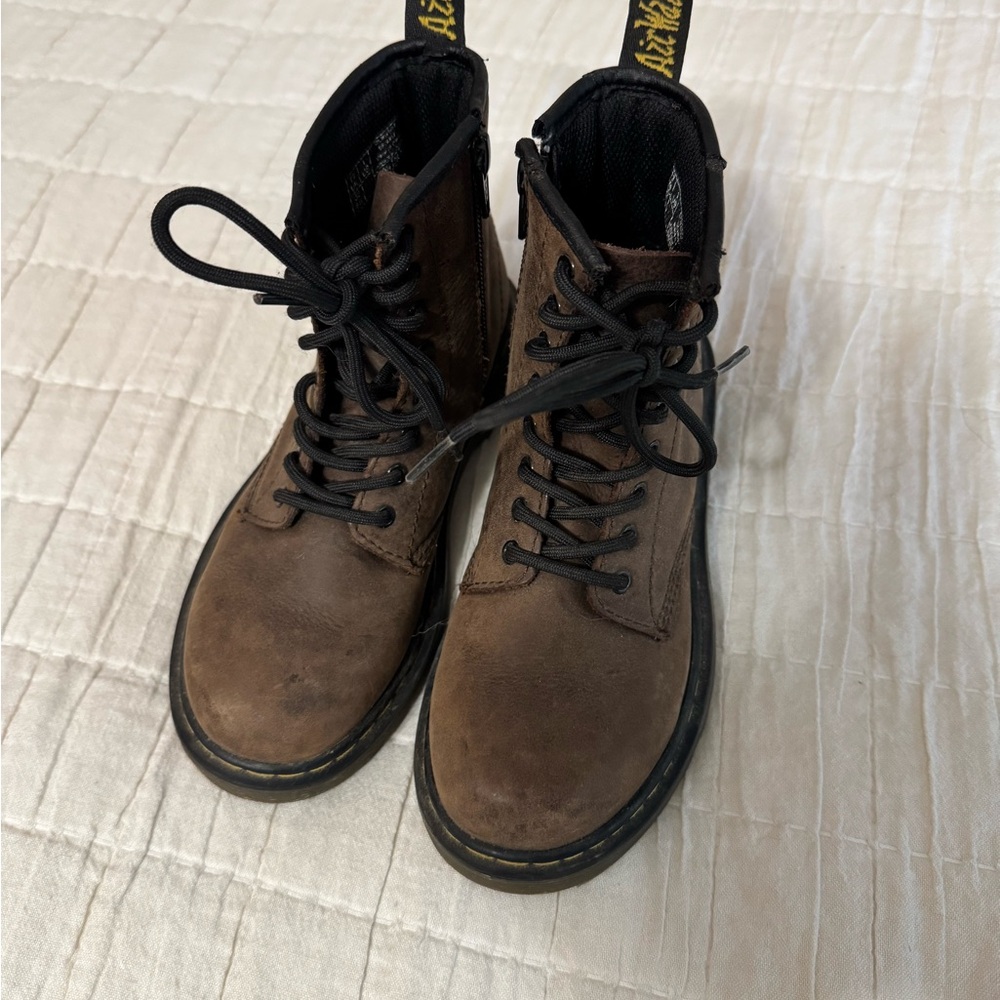 Dr Marten kids Delaney Brown size US 1 Classic Style EUC - Picture 5 of 12
